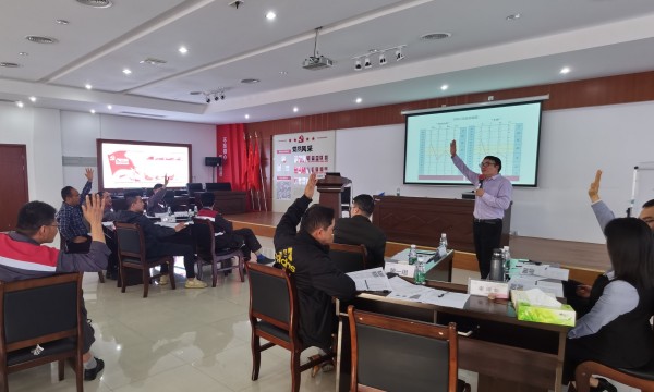 学员老师互动2_副本.jpg